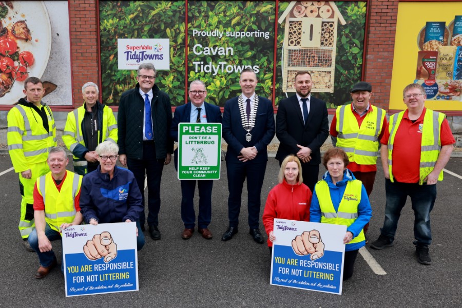 Pictured promoting Cavan Tidy Towns' entry into the all-island Ireland's Best Kept Town competition are (front row from left): Martin Connolly, Cavan Tidy Towns; Maria Morgan, Cavan County Council Community Warden; Teresa Lynch, SuperValu Cavan; Patricia Masterson, Cavan Tidy Towns.  Back row from left: Raymond Smith, Cavan County Council; Bernadette McGovern, Cavan County Council Horticulturalist; Eoin Doyle, Chief Executive Cavan County Council; Paul McGavigan, SuperValu Cavan; Daniel Drwal, Manager, SuperValu Cavan; John Gorman, Cavan Tidy Towns, and Paul Lynch, Cavan Tidy Towns. Ireland's Best Kept Towns Competition is an all-island initiative organised jointly by the Department of Rural and Community Development and the Northern Ireland Amenity Council. Photo: Adrian Donohoe.