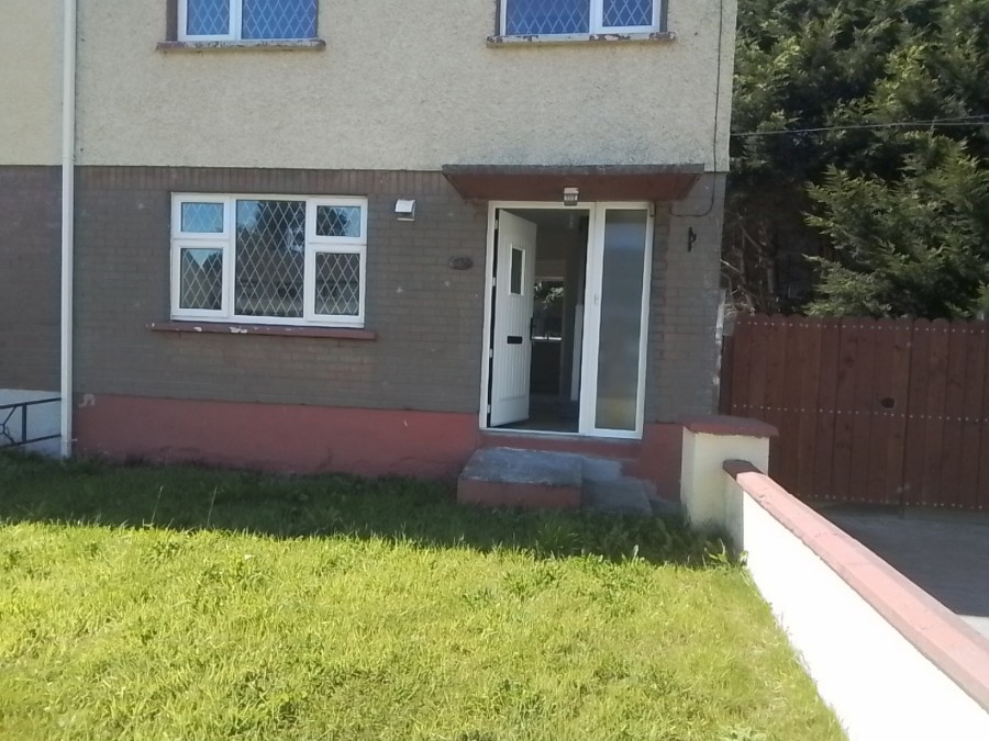 8 Railway Road, Killeshandra, front